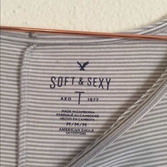 American Eagle Outfitters ~ Soft and Sexy T - Picture 5 of 7
